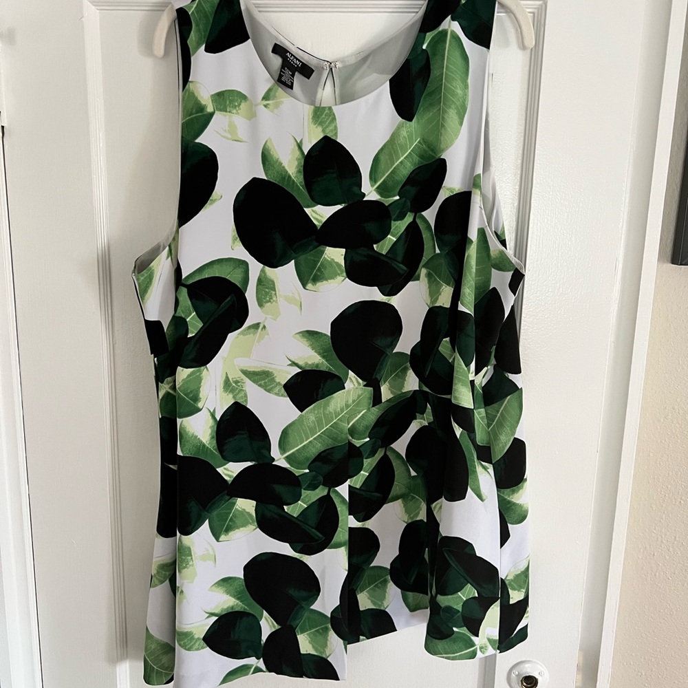 Floral Green and White Sleeveless Top